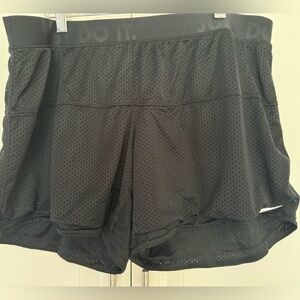 Nike Women’s Dri-fit black running shorts size XL